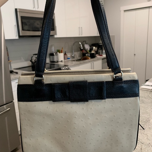 Beautiful Kate spade purse - Picture 8 of 10